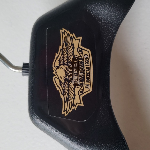 Harley-Davidson Black Hanger with Gold Emblem - Picture 2 of 3
